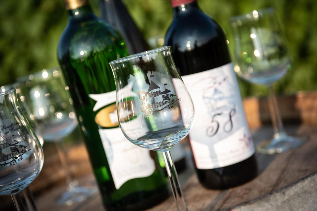 Weinschloesschen Im Weingut Roos Hotel Ilbesheim Bagian luar foto